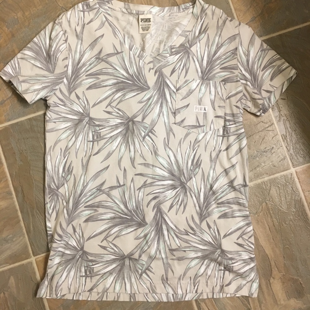 Victoria’s Secret pink shirt size xs